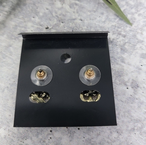 NEW Vintage Inspired Elegant Yellow and Turquoise Drop Stud Earrings - Picture 2 of 2